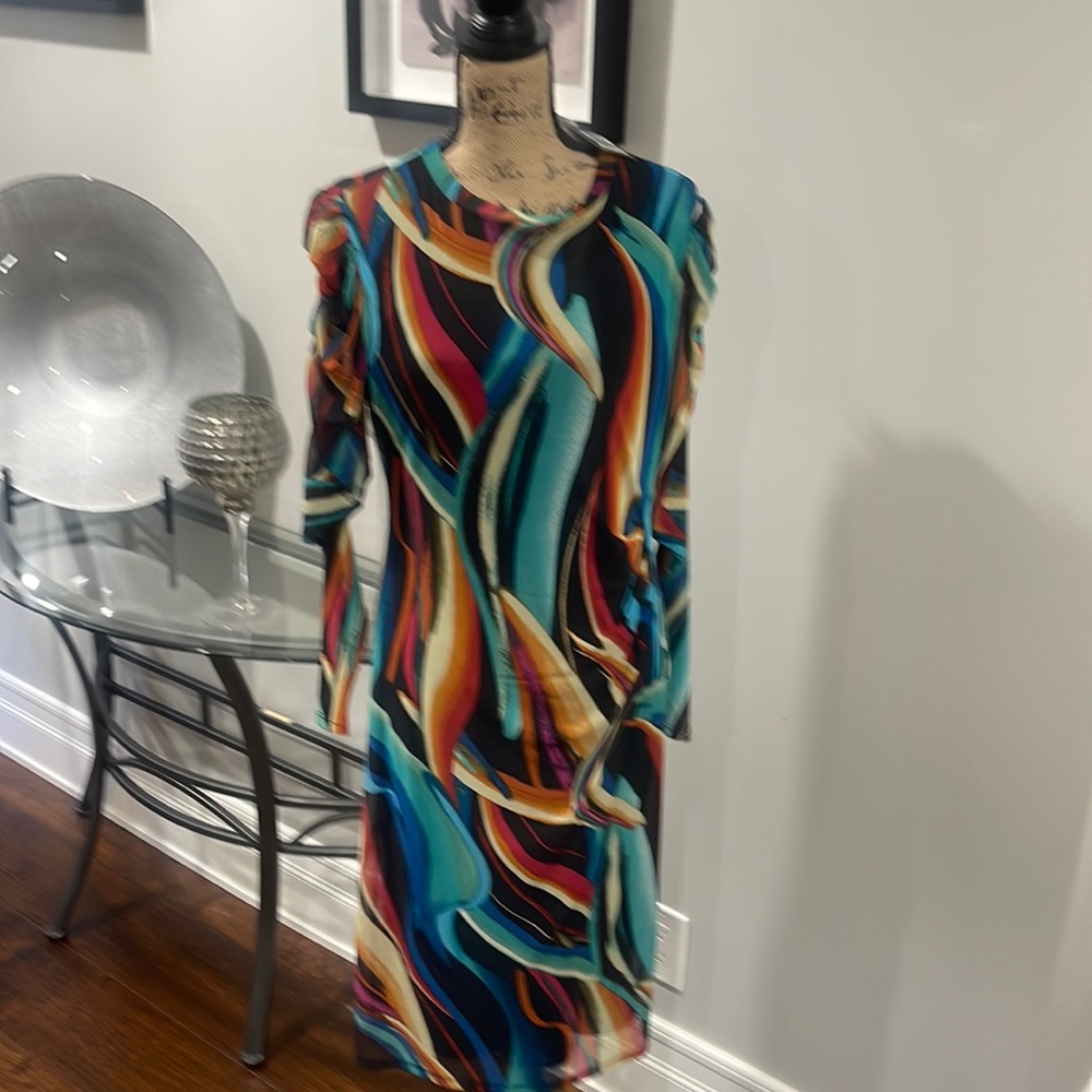 Beautiful, colorful lightweight never been worn